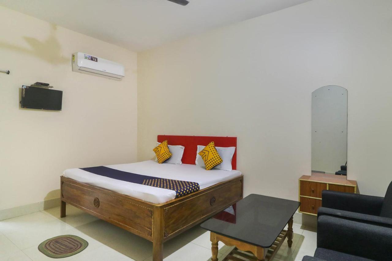 فندق Jataniفي  Spot On 68151 Prafulla Palace المظهر الخارجي الصورة